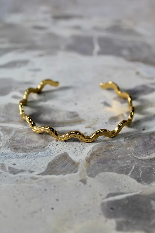 Viola Curve Cuff