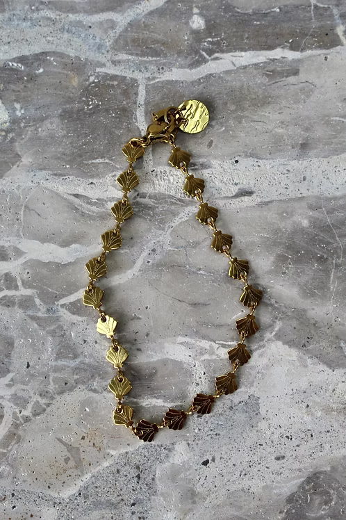 Shell Chain Bracelet