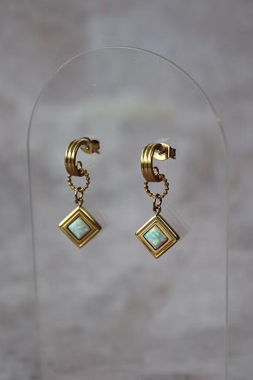 Vera Hoop Studs Florance Opal