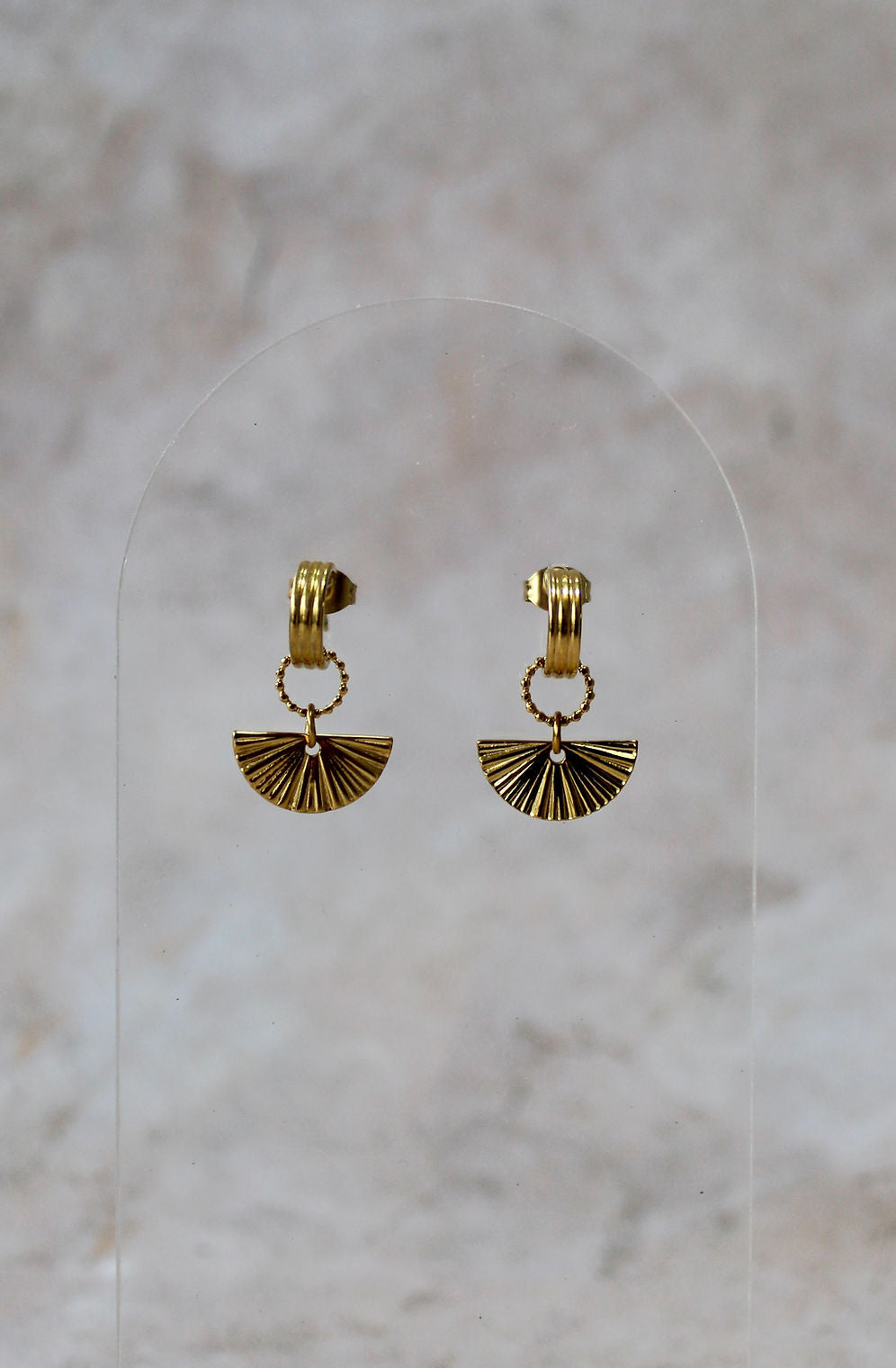 Vera Hoop Fan Studs